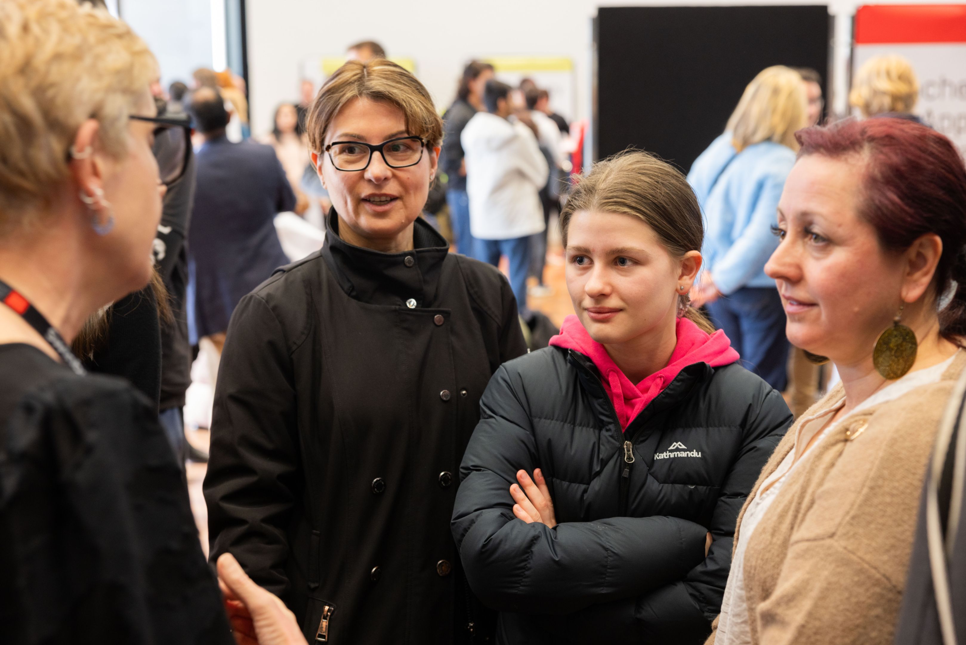 Swinburne Open Day 2024 A high school student and her family speak with an advisor at Swinburne Open Day 2024.