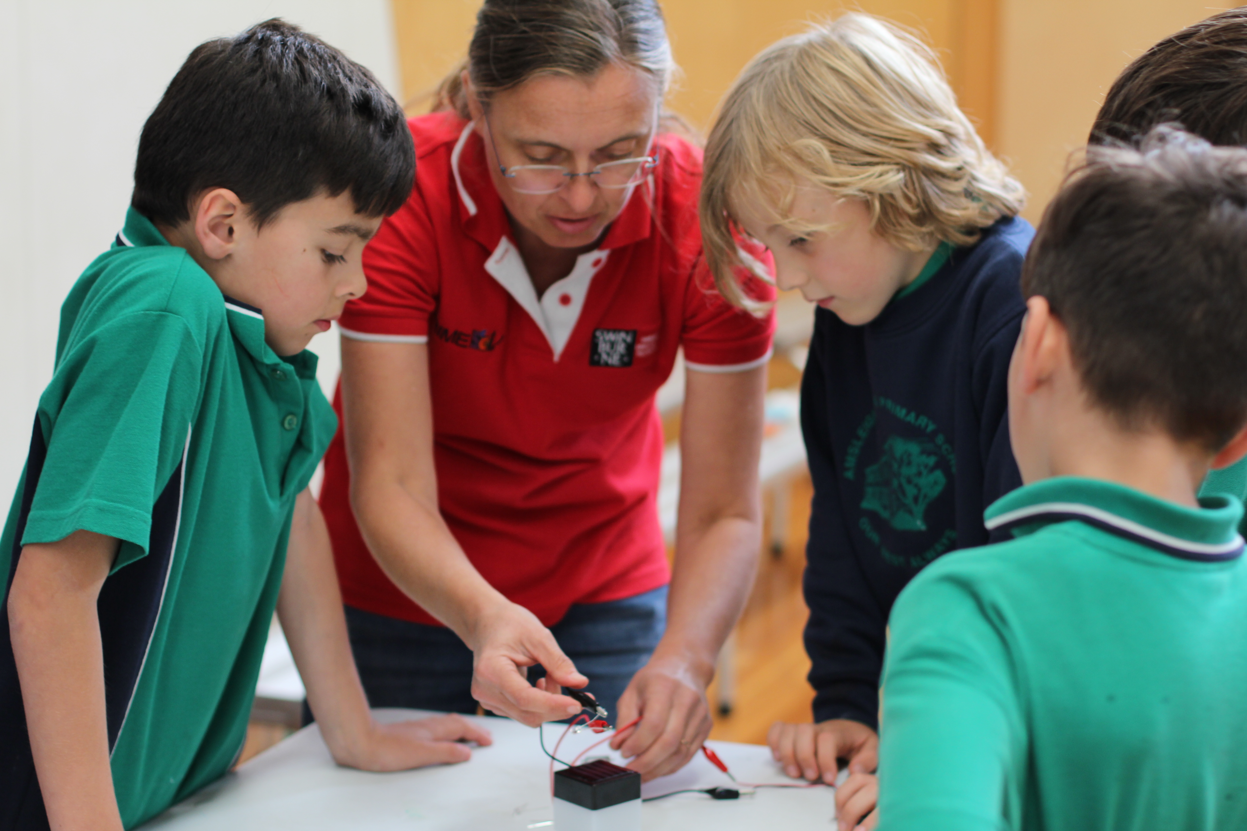 Year 3 to 4 Science Incursions