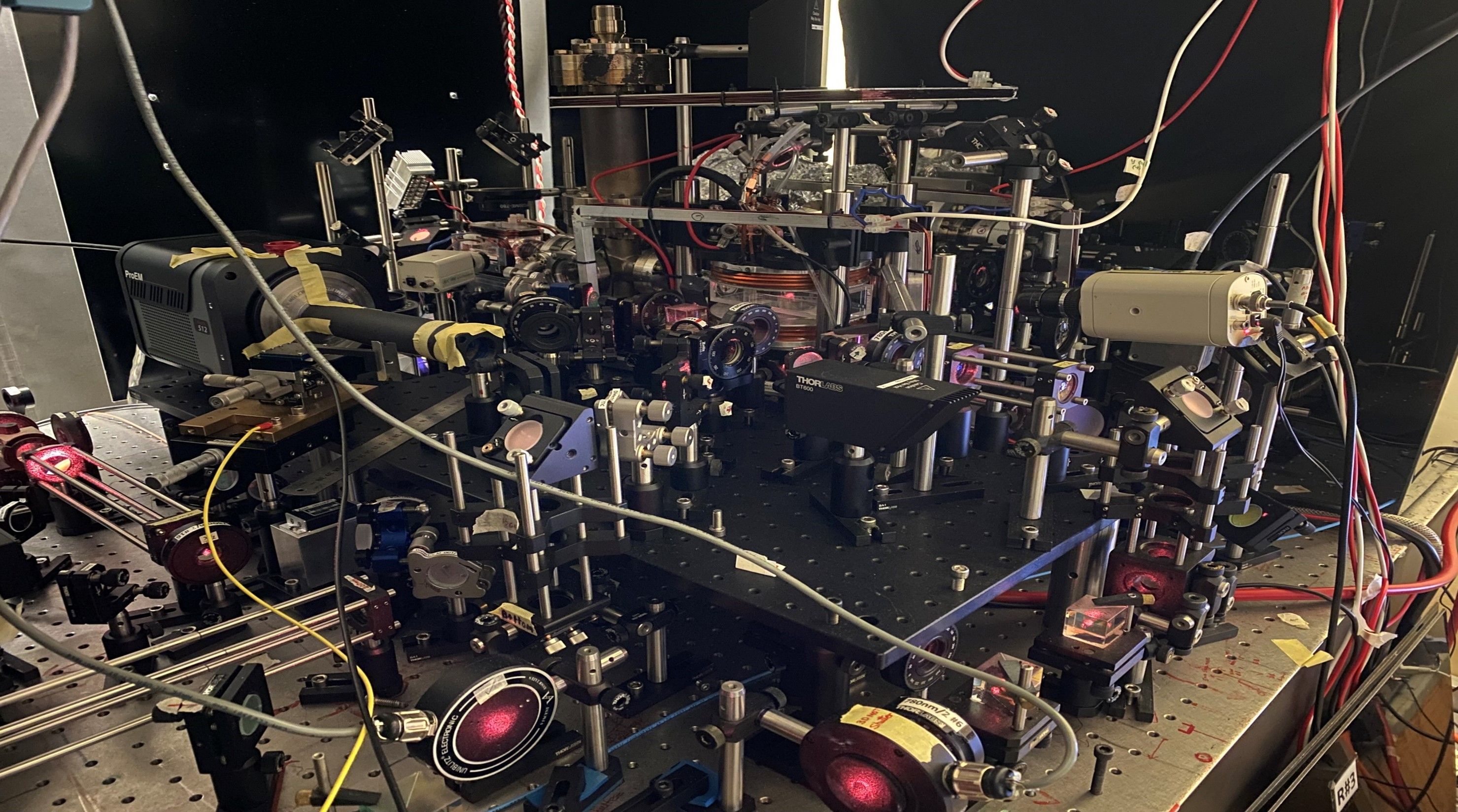 Experimental set-up to create a discrete time crystal based on a BEC of ultracold K-39 atoms Experimental set-up to create a discrete time crystal based on a BEC of ultracold K-39 atoms
